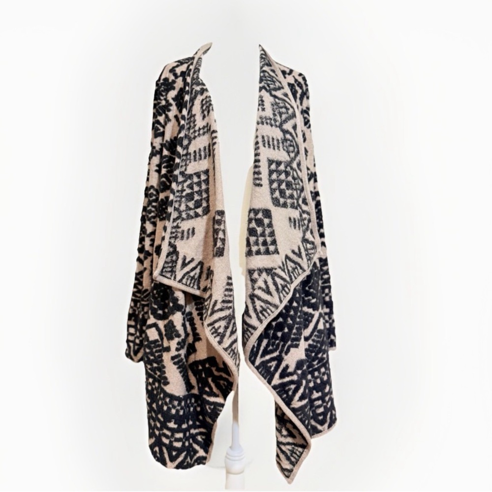 Lucky Brand Tribal Waterfall Cardigan | Grannycore Boho Knit | Neutral Layer - Picture 4 of 10